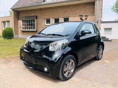 Toyota iQ