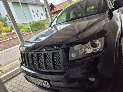 Gebraucht Jeep Grand Cherokee Overland 241 PS (177 kW) 2011 Schwarz SUV