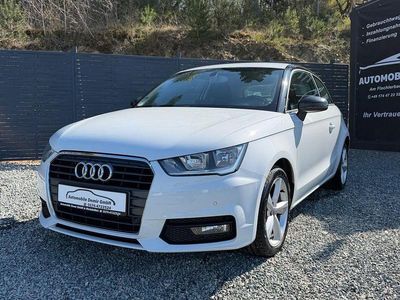 Begagnad Audi A1 Design 90 HK (66 kW) 2015 Vit Halvkombi