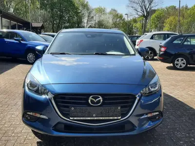 Gebraucht Mazda 3 Center-Line 120 PS (88 kW) 2017 Eternal blue Kleinwagen