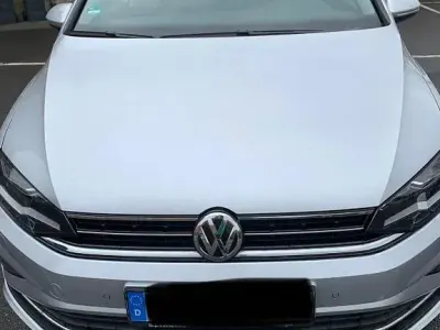 Gebraucht VW Golf Sportsvan Join 110 PS (80 kW) 2018 Silber Van / Kleinbus
