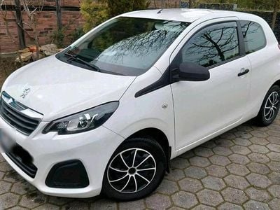 Gebraucht Peugeot 108 Access 69 PS (50 kW) 2018 Weiß Kleinwagen