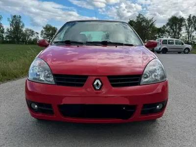 Używany Renault Clio II 75 KM (55 kW) 2009 Czerwony Hatchback