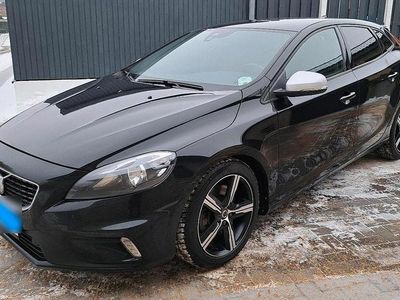 Gebraucht Volvo V40 R-Design 110 PS (80 kW) 2016 Schwarz Kleinwagen