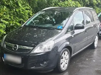 Gebraucht Opel Zafira 136 PS (100 kW) 2012 Schwarz Van / Kleinbus