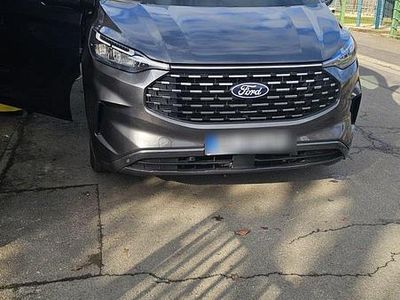 Gebraucht Ford Tourneo Titanium 170 PS (125 kW) 2025 Schwarz Van / Kleinbus