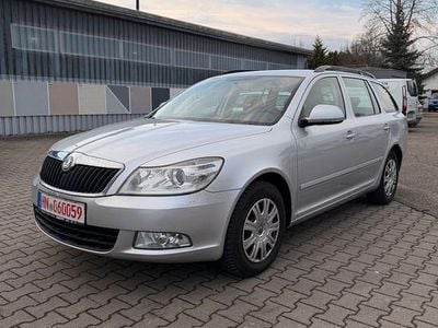Silber Gebraucht 2012 Skoda Octavia Ambiente Kombi | 2.490 € (Superpreis)