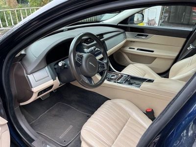 Second-hand Jaguar XF Portfolio 300 CP (220 kW) 2019 Albastru Berlinǎ
