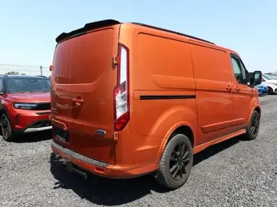 Gebraucht Ford Transit Custom Sport 185 PS (136 kW) 2019 Hokkaidoorange metallic hokkaidoorange metallic Van