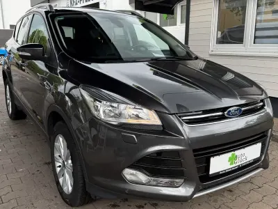 Usado Ford Kuga 179 HP (131 kW) 2015 Cinzento SUV