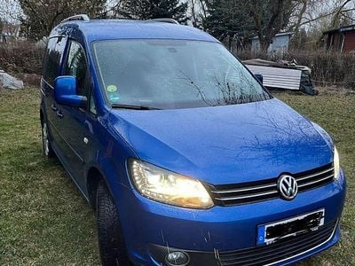 Gebraucht VW Caddy Highline 140 PS (102 kW) 2014 Blau Van / Kleinbus