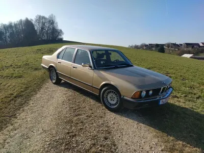 Gebraucht BMW 745 252 PS (185 kW) 1981 Gold Limousine