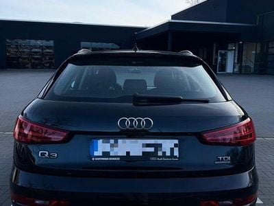 Schwarz Gebraucht 2016 Audi Q3 SUV | 13.900 € (Guter Preis)
