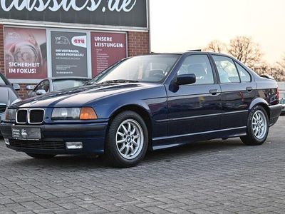 Gebraucht BMW 325 192 PS (141 kW) 1994 Blau Limousine