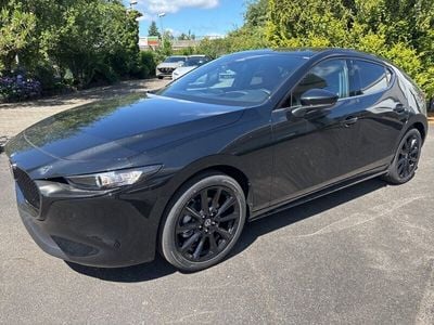 Neu Mazda 3 Nagisa 140 PS (102 kW) 2025 Jet black Limousine