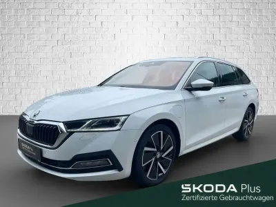 Gebraucht Skoda Octavia First Edition 150 PS (110 kW) 2022 Weiß Kombi