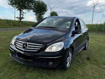 Mercedes B200