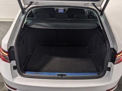 Gebraucht Skoda Superb Style 150 PS (110 kW) 2024 Metallic Kombi