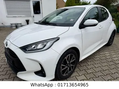 Gebraucht Toyota Yaris Hybrid Team 92 PS (67 kW) 2022 Weiß Kleinwagen
