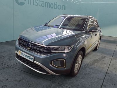 Second-hand VW T-Roc Life 116 CP (85 kW) 2024 Albastru SUV