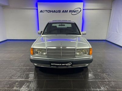 Gebraucht Mercedes 190 163 PS (119 kW) 1991 Brillantsilber metallic Limousine