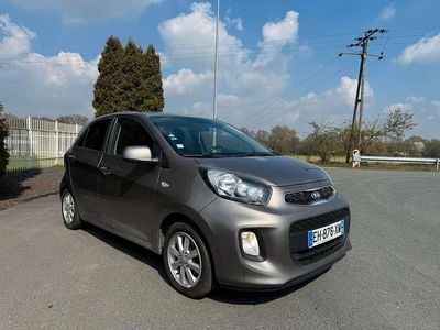 Gebraucht Kia Picanto Spirit 86 PS (63 kW) 2016 (im) titanium silver Kleinwagen