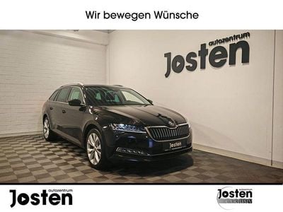 Blackmagic perleffekt (schwarz) met. Gebraucht 2024 Skoda Superb Style Kombi | 29.990 € (Superpreis)