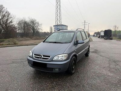 Grau Gebraucht 2005 Opel Zafira Elegance Van / Kleinbus | 1.999 € (Fairer Preis)