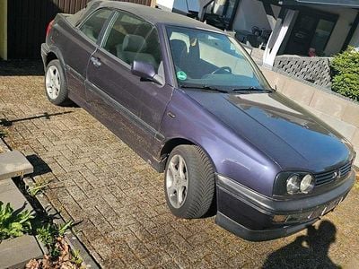 Usata VW Golf Cabriolet 75 CV (55 kW) 1996 Blu Cabrio