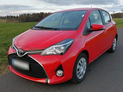 Usata Toyota Yaris Edition-S 99 CV (72 kW) 2017 Rosso Utilitaria