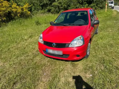 Gebraucht Renault Clio Campus 58 PS (42 kW) 2010 Rot Kleinwagen