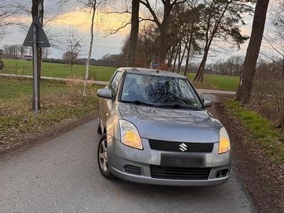 Gebraucht Suzuki Swift 75 PS (55 kW) 2007 Silber Kleinwagen