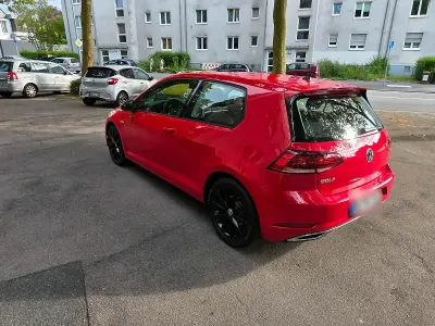 Gebraucht VW Golf VII 130 PS (95 kW) 2018 Rot Coupé