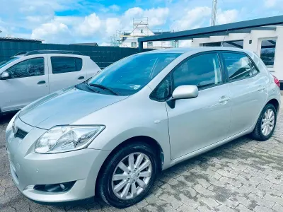 Gebraucht Toyota Auris Sol 124 PS (91 kW) 2007 Silber Kleinwagen
