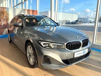 Grau Gebraucht 2022 BMW 318 Shadowline Kombi | 26.900 € (Fairer Preis)