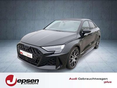 Mythosschwarz metallic Gebraucht 2025 Audi RS3 Sport Limousine | 66.430 € (Fairer Preis)