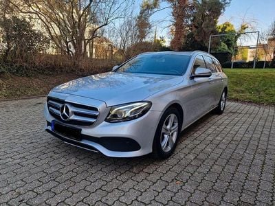 Gebraucht Mercedes E220 Avantgarde 194 PS (142 kW) 2017 Silber Kombi