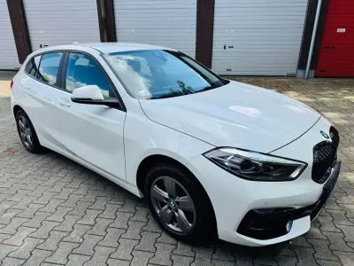 Używany BMW 116 116 KM (85 kW) 2022 Biały Hatchback