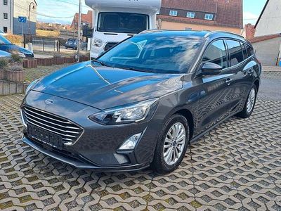 Gebraucht Ford Focus Titanium 125 PS (91 kW) 2022 Grau Kombi