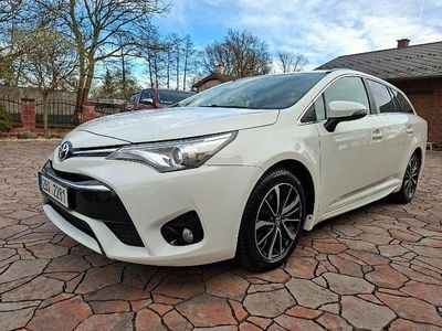 Gebraucht Toyota Avensis Comfort 143 PS (105 kW) 2018 Weiß Kombi