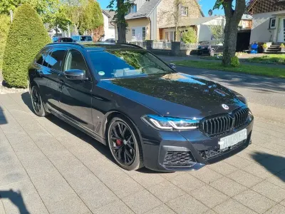 Gebraucht BMW 540 Performance 333 PS (244 kW) 2022 Schwarz Kombi