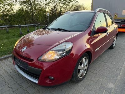 Second-hand Renault Clio II Luxe 103 CP (75 kW) 2010 Roșu Berlinǎ