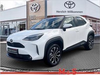 Neu Toyota Yaris Cross 131 PS (96 kW) 2026 Weiß (weiss / super white 2) SUV