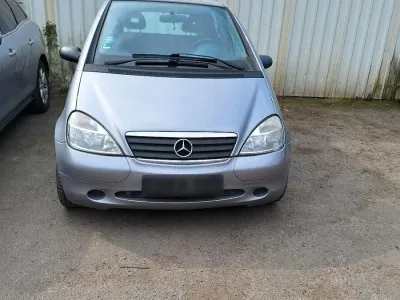 Usata Mercedes A140 88 CV (64 kW) 2000 Argento Utilitaria