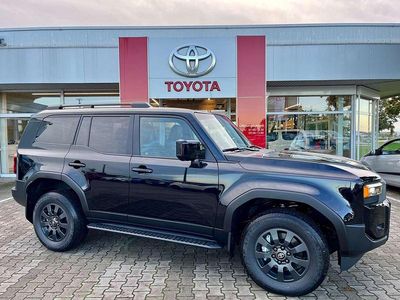 Attitude black mc. Neu 2026 Toyota Land Cruiser Executive SUV | 84.930 € (Guter Preis)