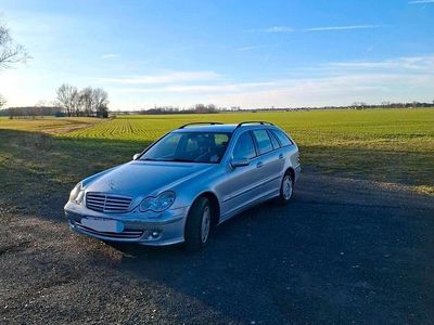 Usata Mercedes 220 170 CV (125 kW) 2007 Argento Station wagon