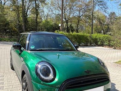 Second-hand Mini Cooper Classic 136 CP (100 kW) 2022 Verde Hatchback