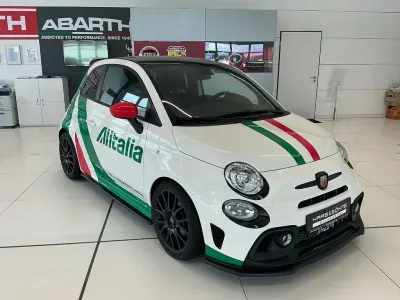 Gebraucht Abarth 595 165 PS (121 kW) 2022 Gara weiß / dach schwarz Kleinwagen