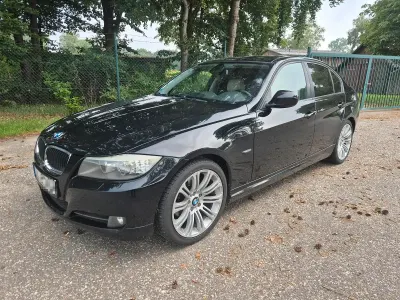 Gebraucht BMW 320 177 PS (130 kW) 2009 Schwarz Limousine