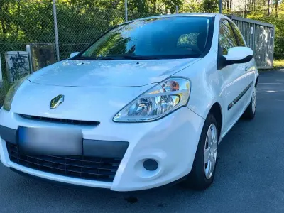 Brugt Renault Clio III 75 HK (55 kW) 2010 Hvid Hatchback